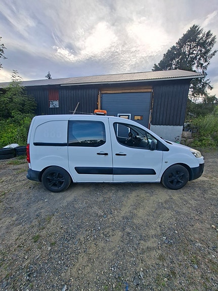 Peugeot Partner 3 of 10