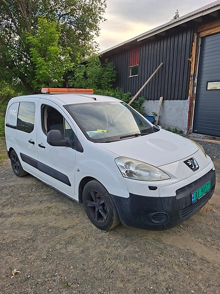 Peugeot Partner 2 of 10