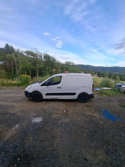 Peugeot Partner 4 of 10