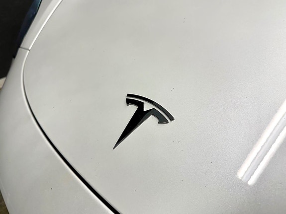 Tesla Model 3 5 of 5