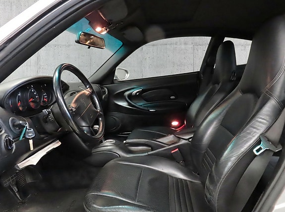 Porsche 911 16 of 20