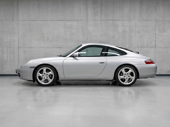 Porsche 911 3 of 5