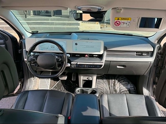 Hyundai Ioniq 5 3 of 3