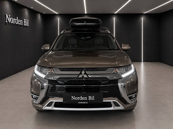 Mitsubishi Outlander 2 of 15