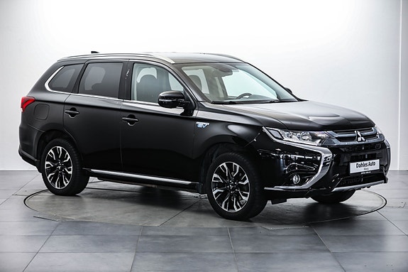 Mitsubishi Outlander 2 of 5