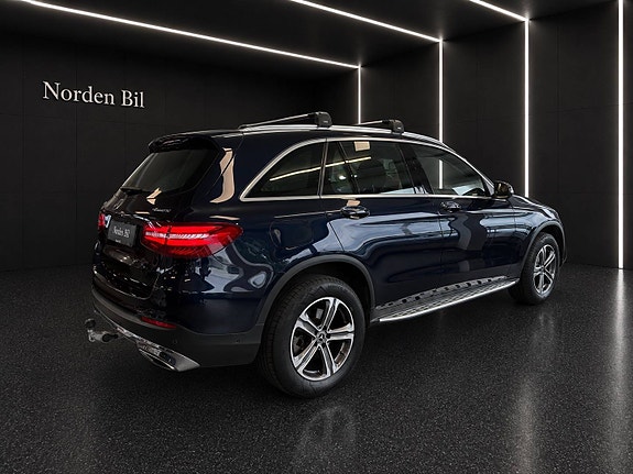 Mercedes-Benz GLC350 e 8 of 14