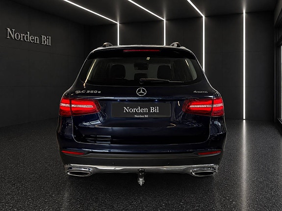 Mercedes-Benz GLC350 e 11 of 14