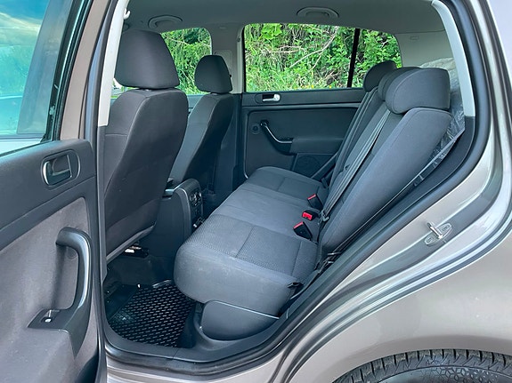 Volkswagen Golf Plus 14 of 22