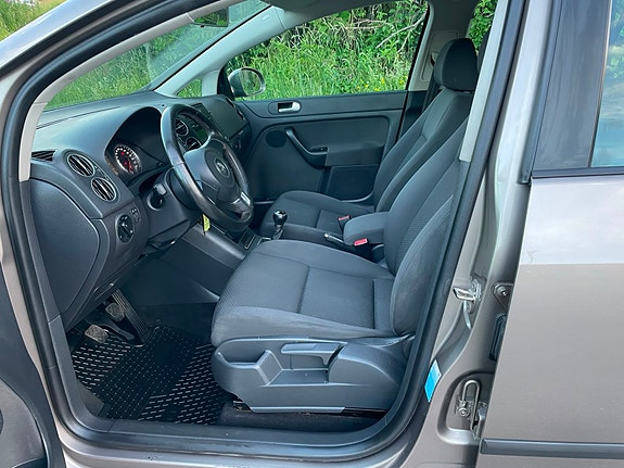 Volkswagen Golf Plus 12 of 22