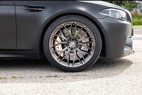BMW M5 5 of 5