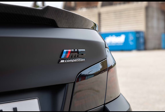 BMW M5 3 of 5
