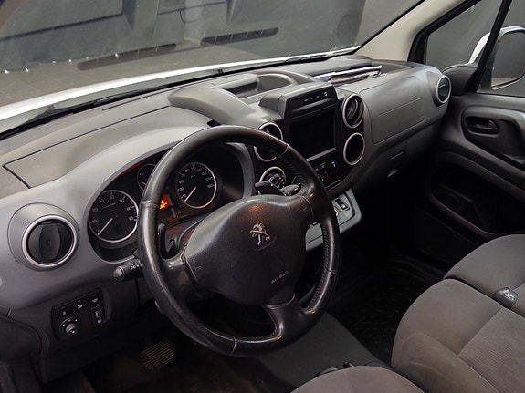 Peugeot Partner 28 of 30