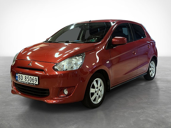 Mitsubishi Space Star 3 of 5