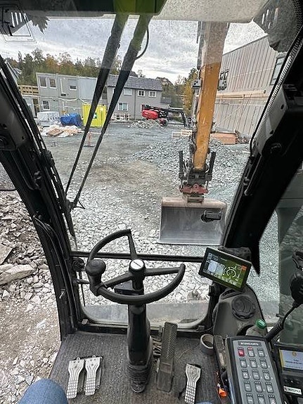 Liebherr A 916 13 of 14