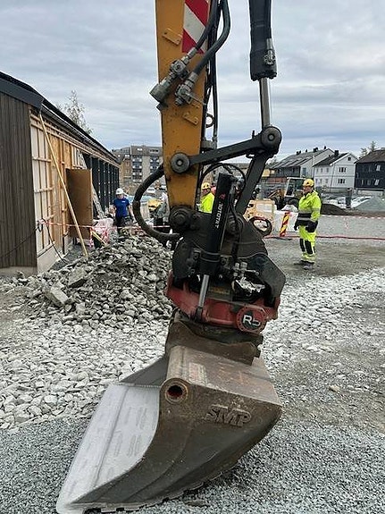 Liebherr A 916 6 of 14