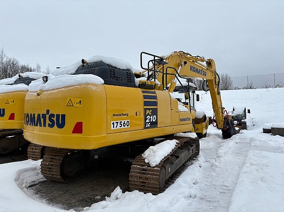 Komatsu PC 210 LC 3 of 3