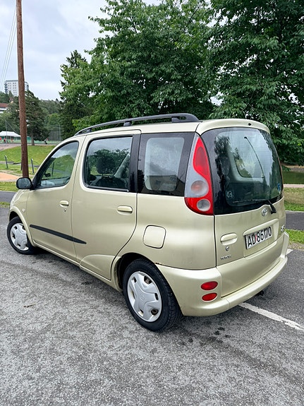 Toyota Yaris Verso 6 of 10