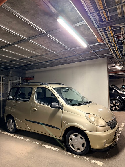 Toyota Yaris Verso 10 of 10
