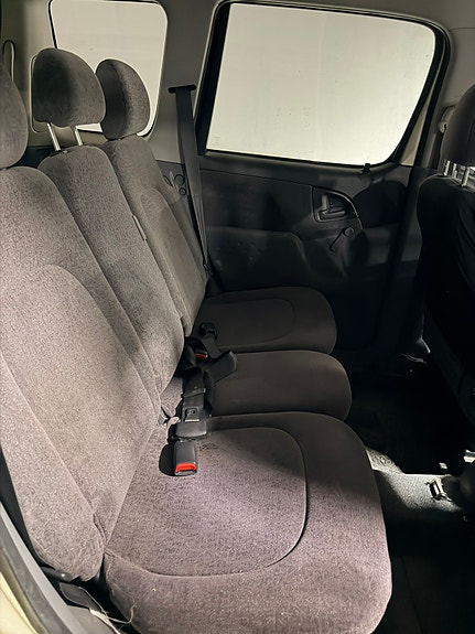 Toyota Yaris Verso 8 of 10
