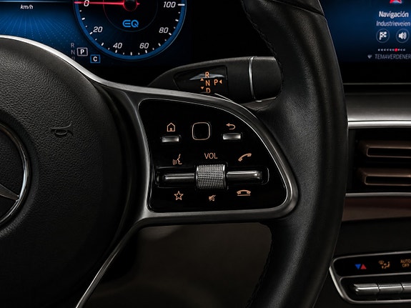 Mercedes-Benz EQC400 10 of 30
