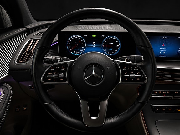 Mercedes-Benz EQC400 9 of 30