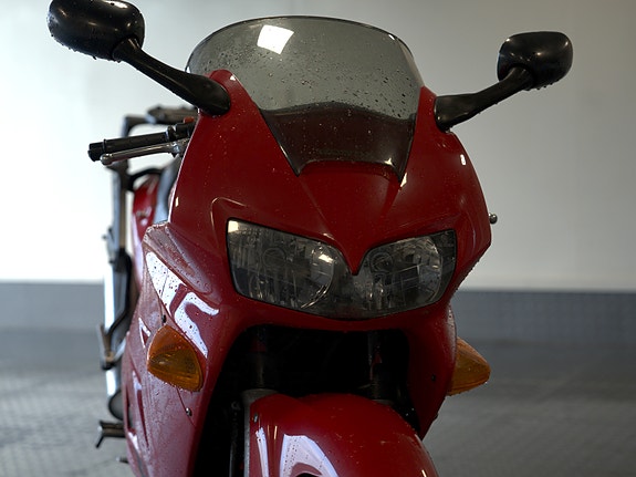 Honda VFR 800 5 of 15