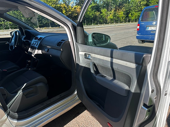 Volkswagen Touran 21 of 30