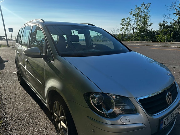 Volkswagen Touran 12 of 30