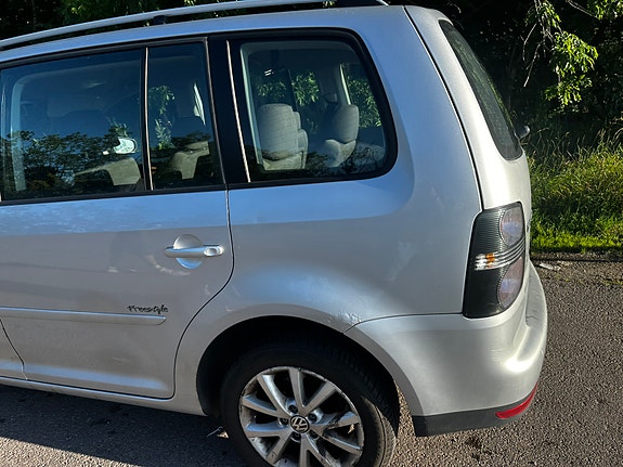 Volkswagen Touran 9 of 30