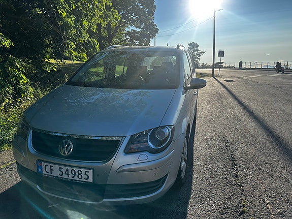 Volkswagen Touran 3 of 30