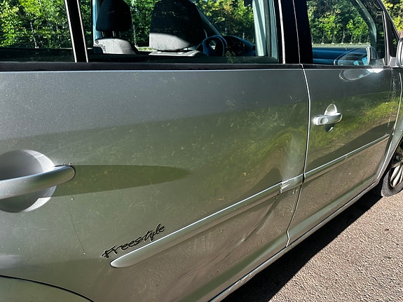 Volkswagen Touran 13 of 30