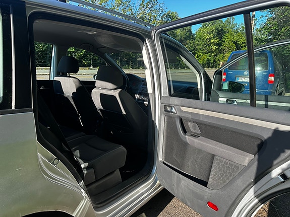 Volkswagen Touran 23 of 30