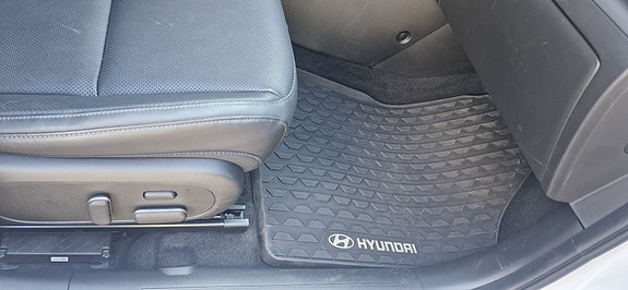 Hyundai Kona 14 of 30
