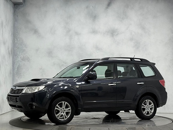 Subaru Forester 2 of 5