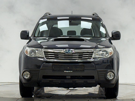 Subaru Forester 3 of 5