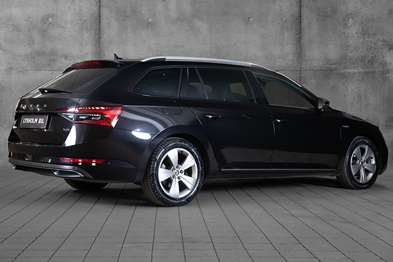 Skoda Superb 4 of 5