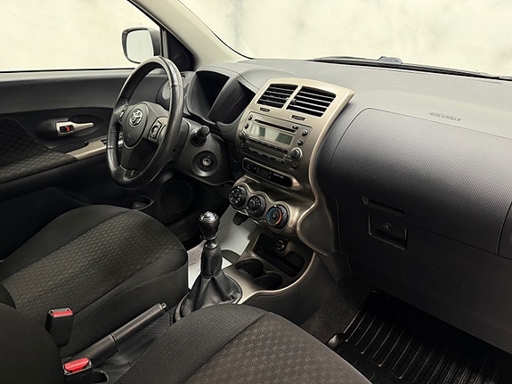 Toyota Urban Cruiser 26 of 30