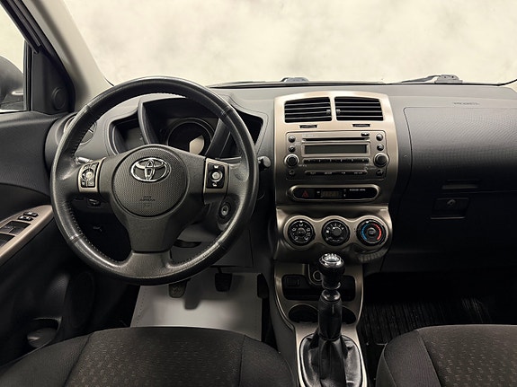 Toyota Urban Cruiser 15 of 30