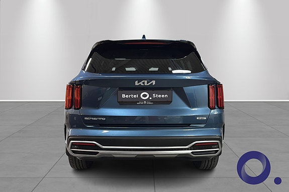 Kia Sorento 4 of 5