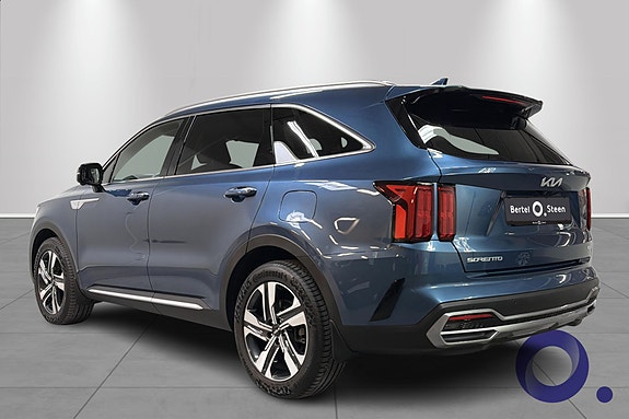 Kia Sorento 3 of 5