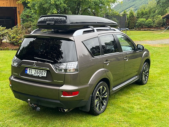 Mitsubishi Outlander 3 of 30