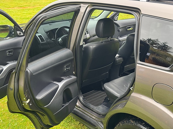 Mitsubishi Outlander 10 of 30