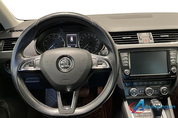 Skoda Octavia 9 of 12