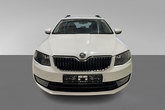 Skoda Octavia 2 of 12