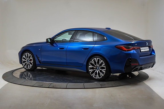 BMW i4 3 of 5