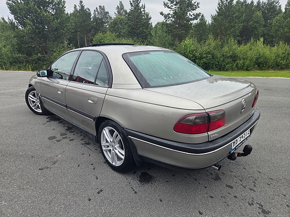 Opel Omega 2 of 5