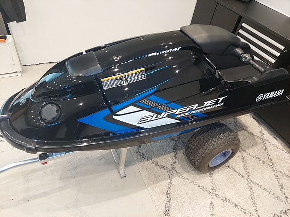 Yamaha superjet 4 of 5