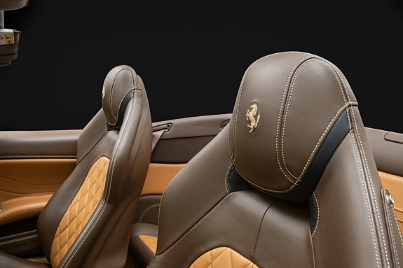 Ferrari California 17 of 30