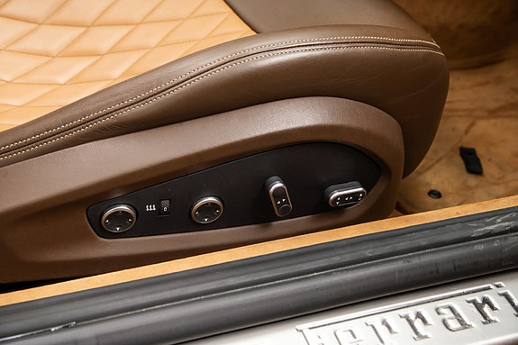 Ferrari California 24 of 30