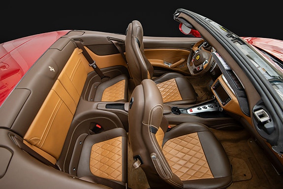 Ferrari California 25 of 30